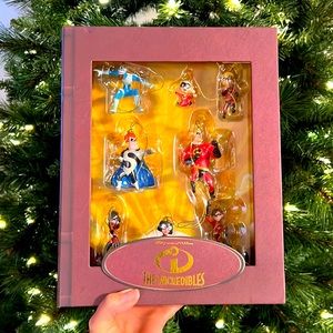 StoryBook Disney Pixar The Incredibles Ornament Set Christmas EUC Incredible Fam